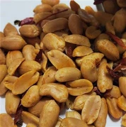 चीन में मसालेदार मूंगफली की गिरी