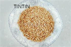 भुना हुआ 2-5मिमी कटा हुआ मूंगफली छिला हुआ कुचला हुआ मूंगफली निर्माता मूल्य